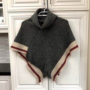 Roots salt and pepper knit girl’s poncho